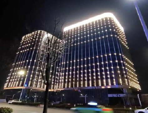 武定亮化工程安装注意事项。